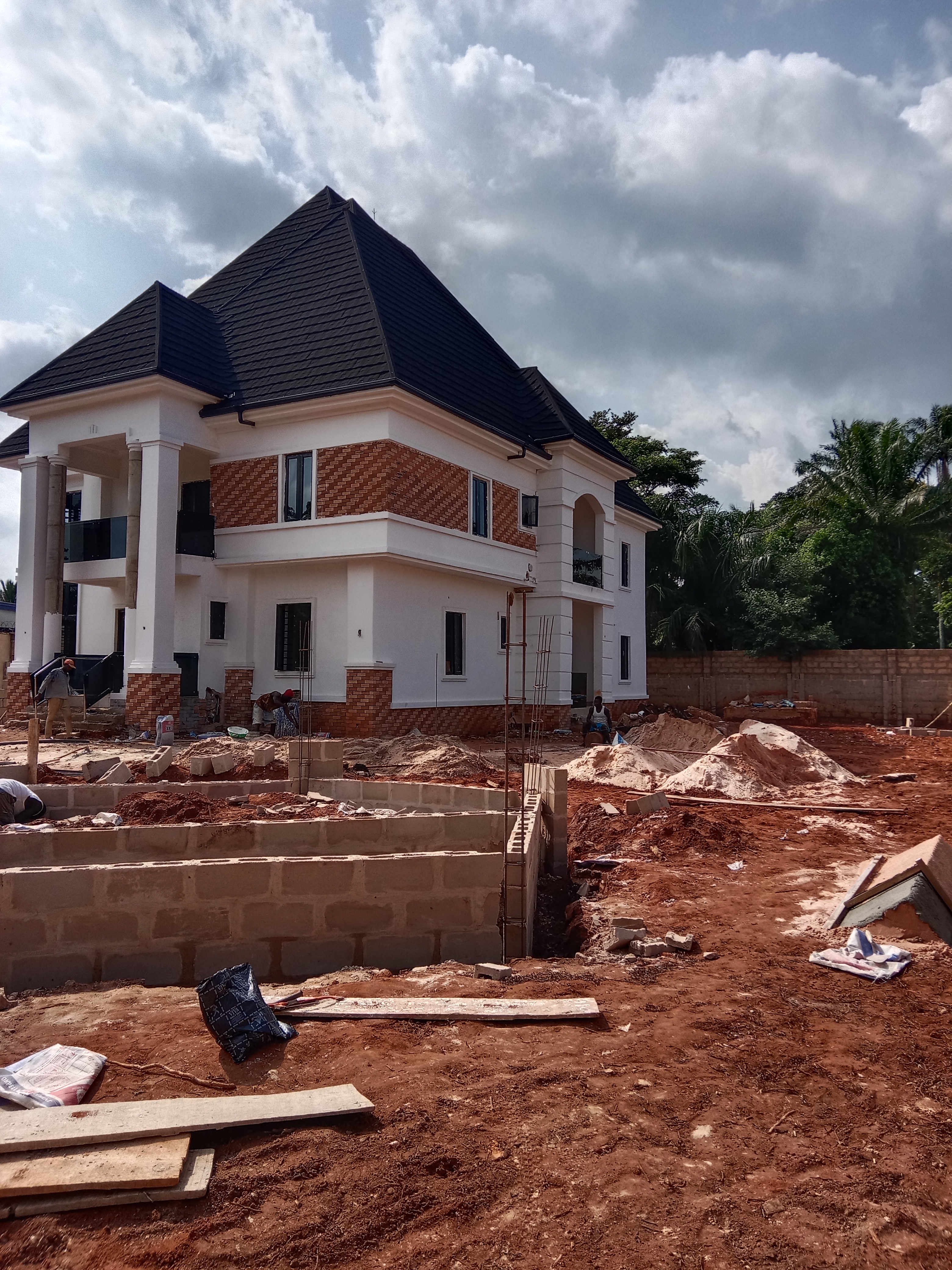 Residential construction foundation and blockwork